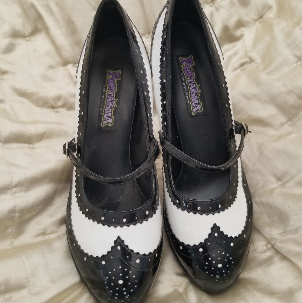 NWOB Contessa heels